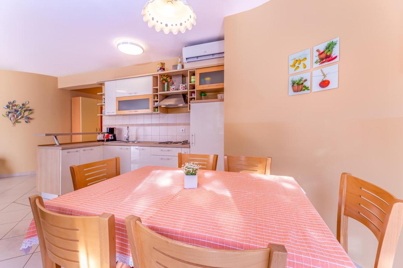 Apartments Lovorka Baška Εξωτερικό φωτογραφία